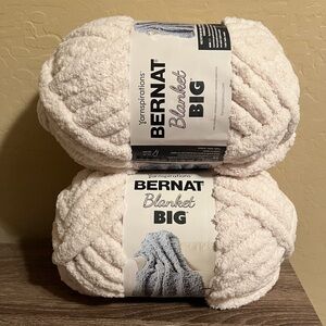 Bernat Big Blanket Yarn Sandy Cream Two Skeins Knitting DIY 51017 NWT
